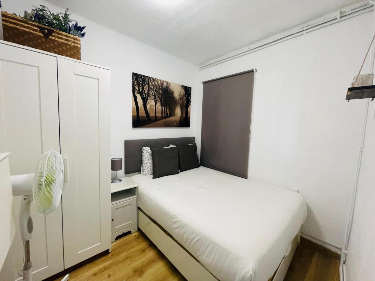Beach Apartment Barca 6 산트 아드리아 데 베소스 외부 사진