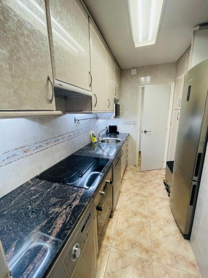 Beach Apartment Barca 6 산트 아드리아 데 베소스 외부 사진
